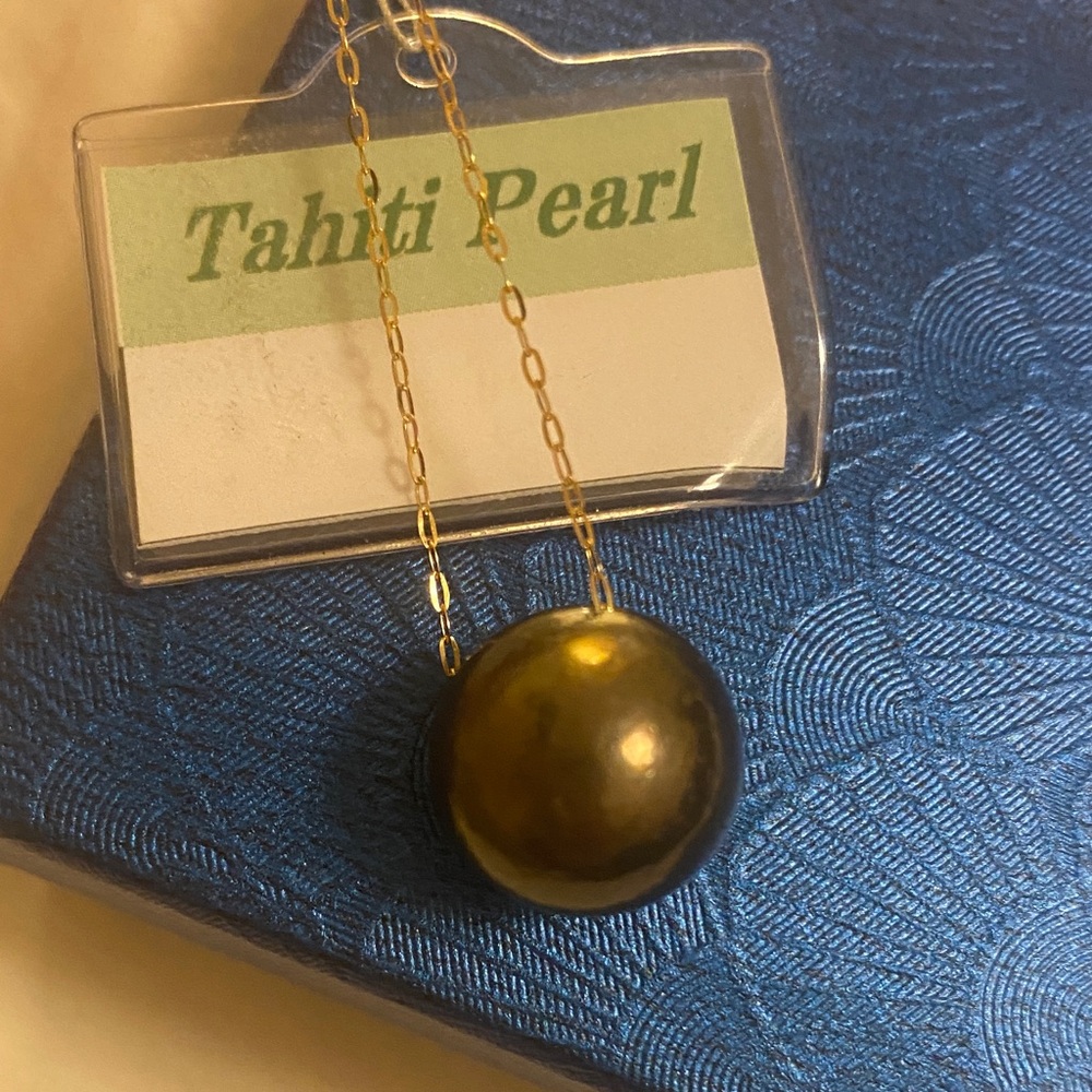 Gold Necklace 18 k with Tahiti Pearl